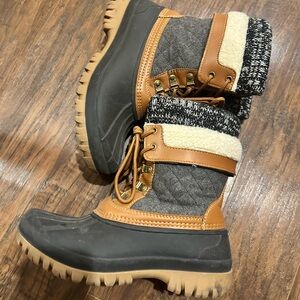 Winter Boots with Knit Cuff